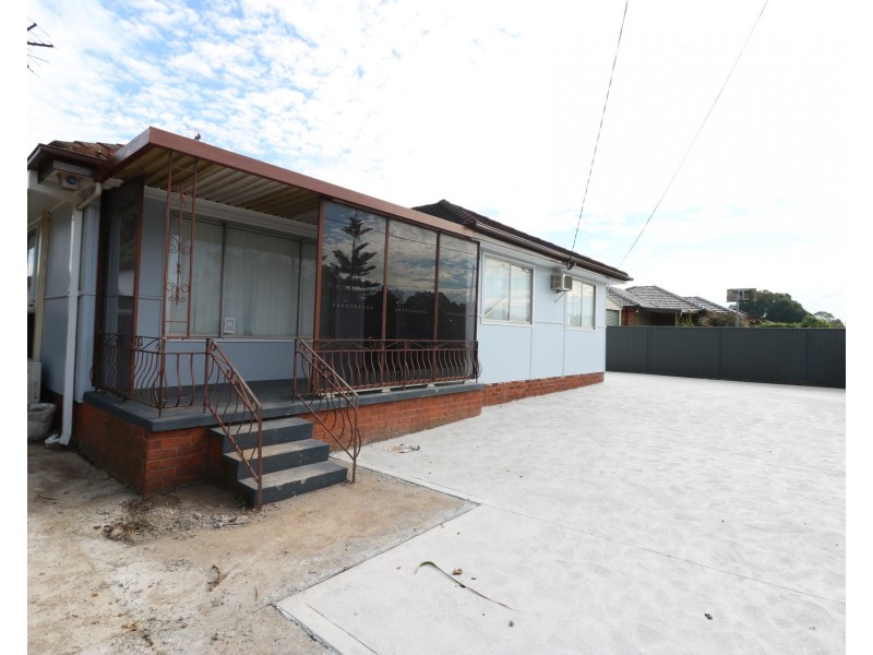 51 Cambridge Street, Canley Heights NSW 2166