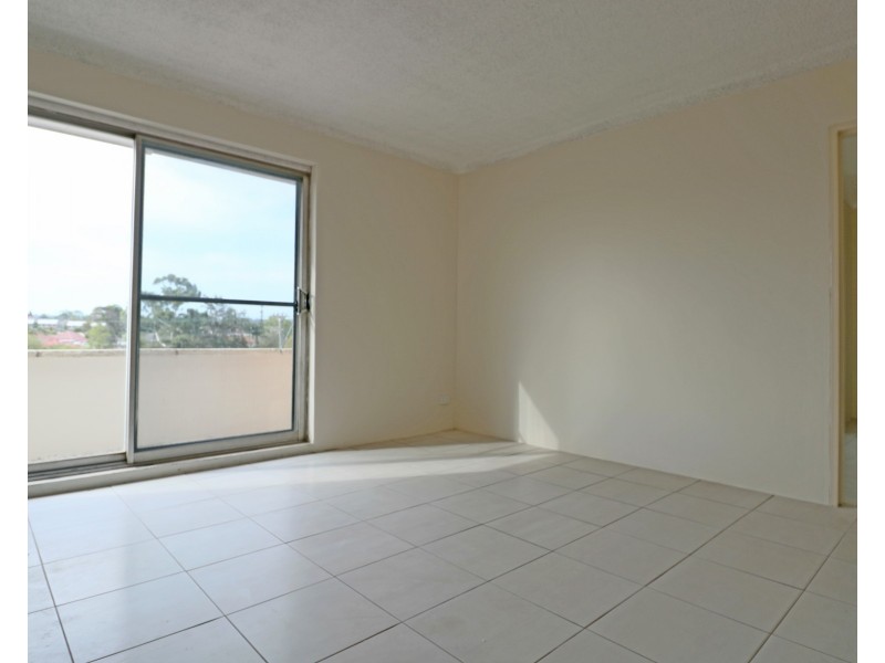 6/90 Smart Street, Fairfield NSW 2165