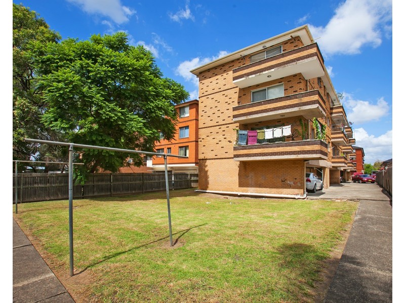 6/90 Smart Street, Fairfield NSW 2165
