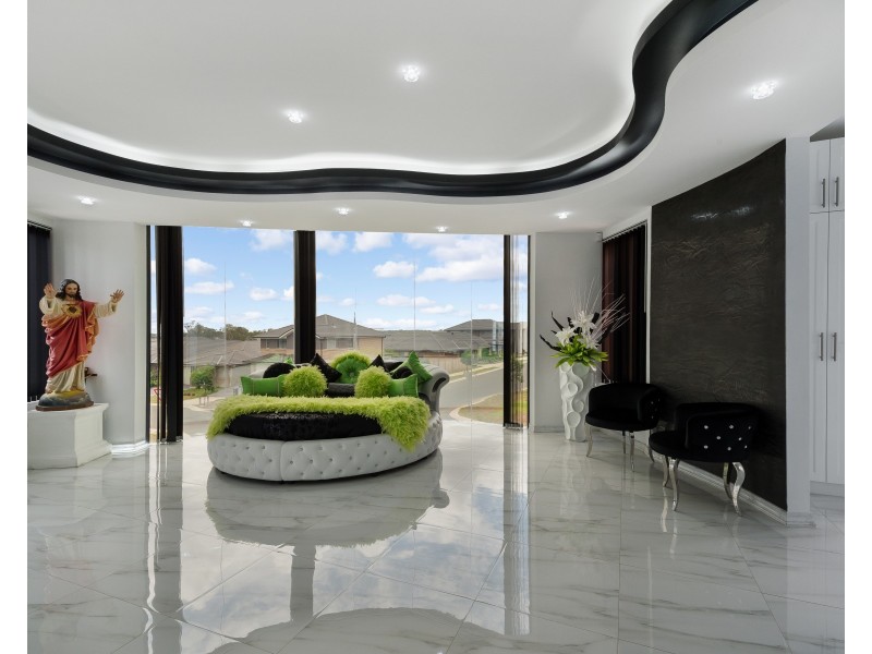 10 Davidson Street, Oran Park NSW 2570