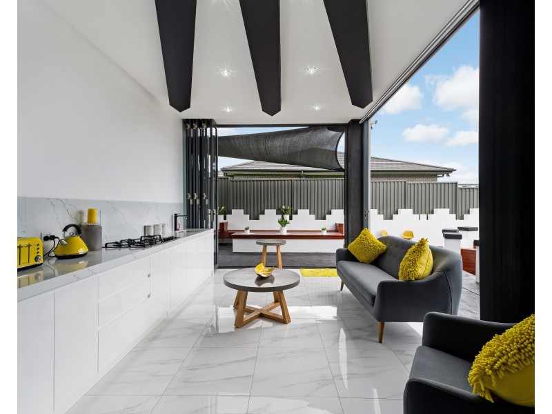 10 Davidson Street, Oran Park NSW 2570