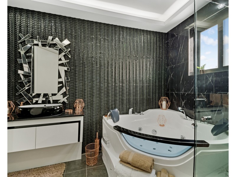 10 Davidson Street, Oran Park NSW 2570