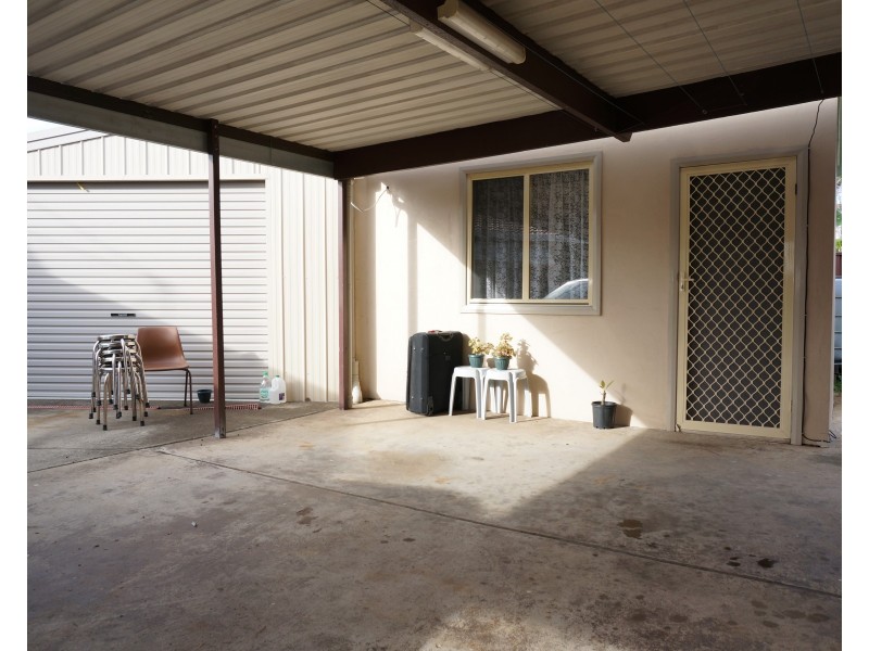 8A Carina Place, St Johns Park NSW 2176