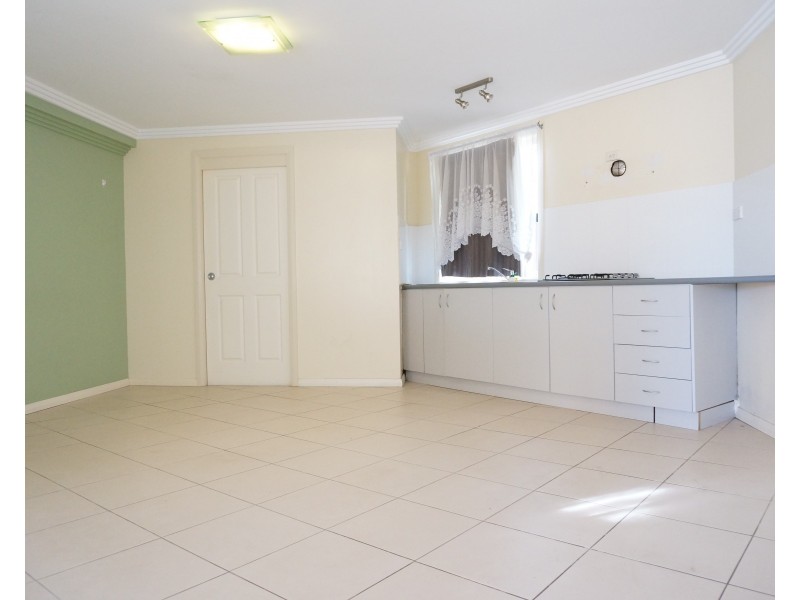 8A Carina Place, St Johns Park NSW 2176