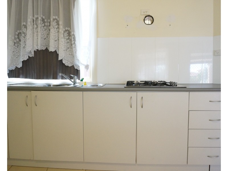 8A Carina Place, St Johns Park NSW 2176