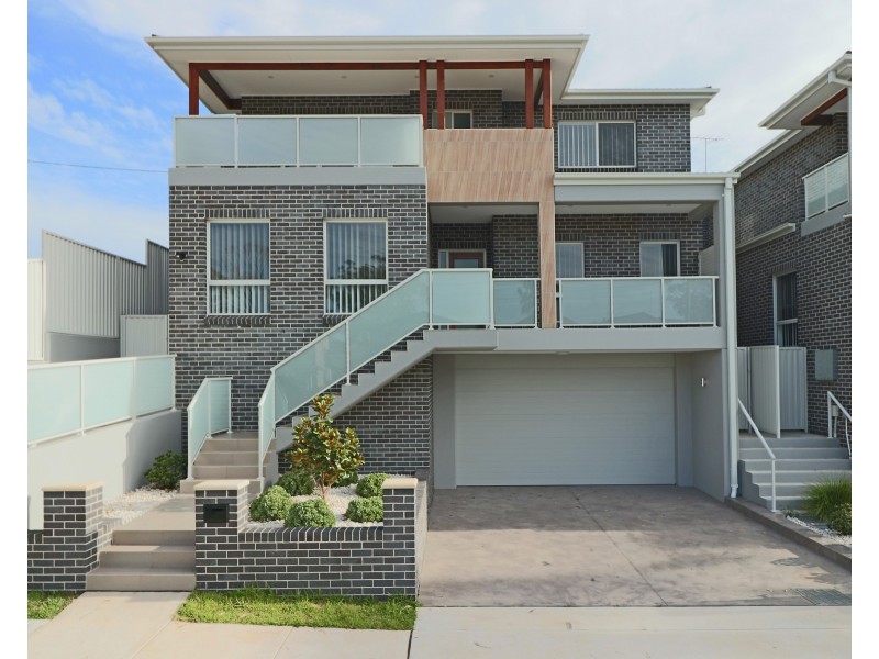 14 Wattle Road, Casula NSW 2170