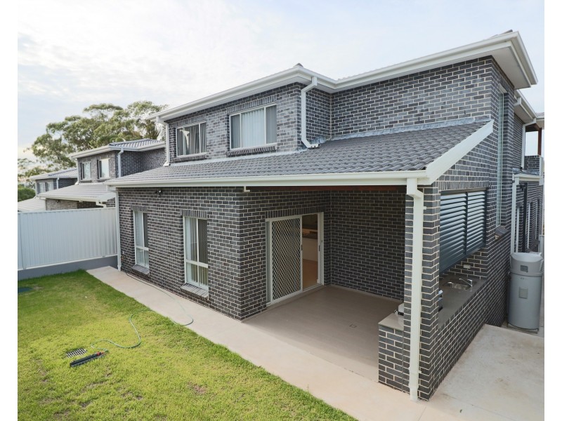 14 Wattle Road, Casula NSW 2170