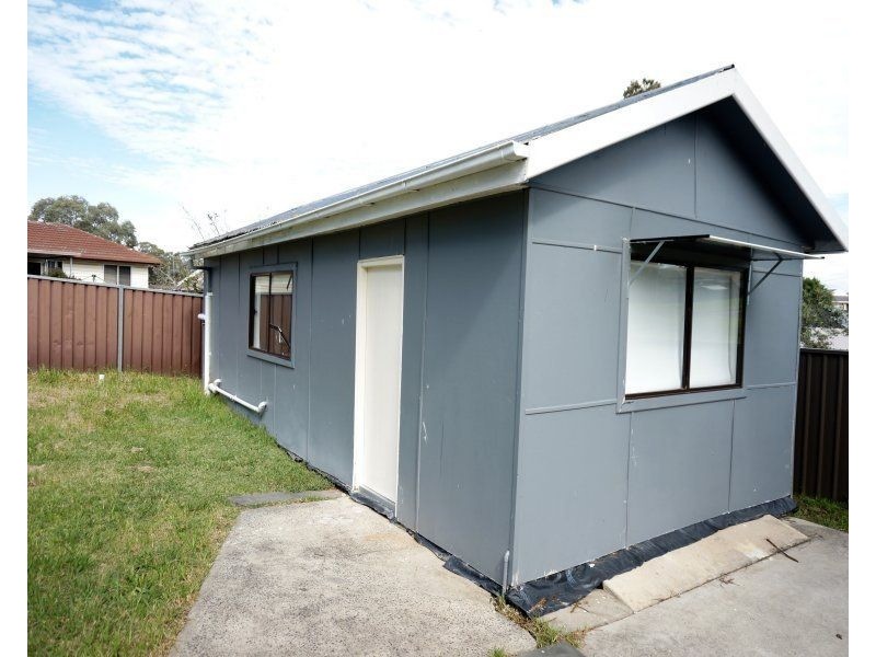 311 Smithfield Road, Fairfield West NSW 2165