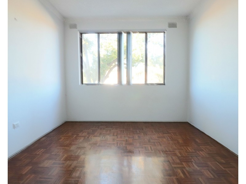 2/85 Longfield Street, Cabramatta NSW 2166