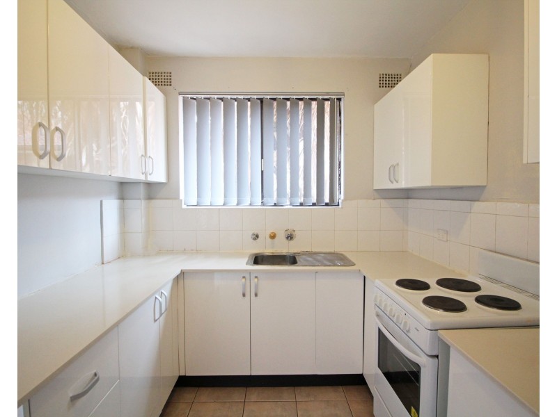 2/85 Longfield Street, Cabramatta NSW 2166