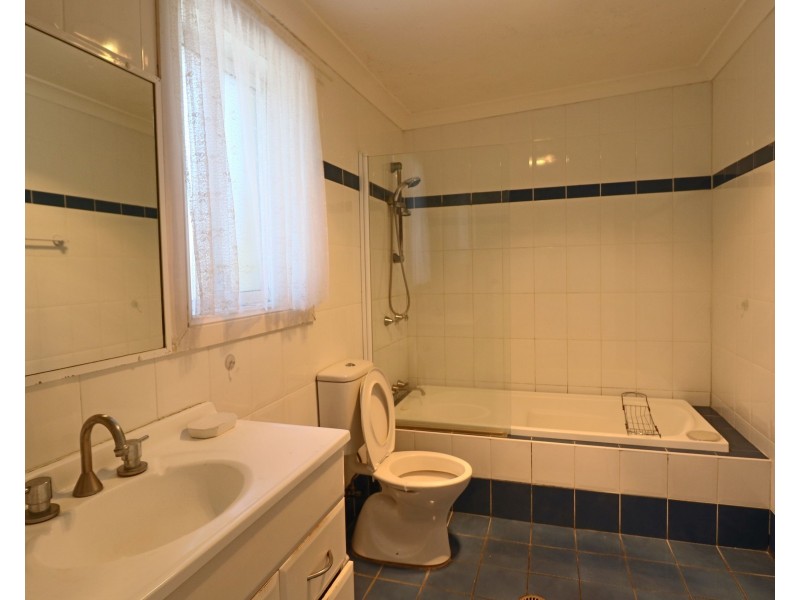 1A Francis Street, Fairfield NSW 2165