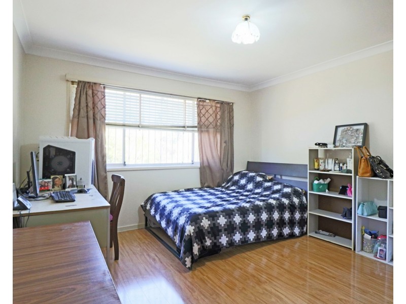 35 Chelsea Drive, Canley Heights NSW 2166