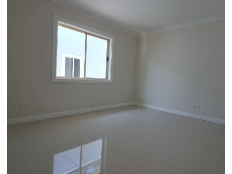 18 Van Dieman Crescent, Fairfield NSW 2165