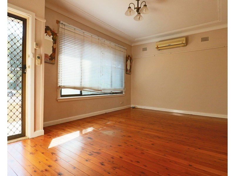 83 Smiths Avenue, Cabramatta NSW 2166