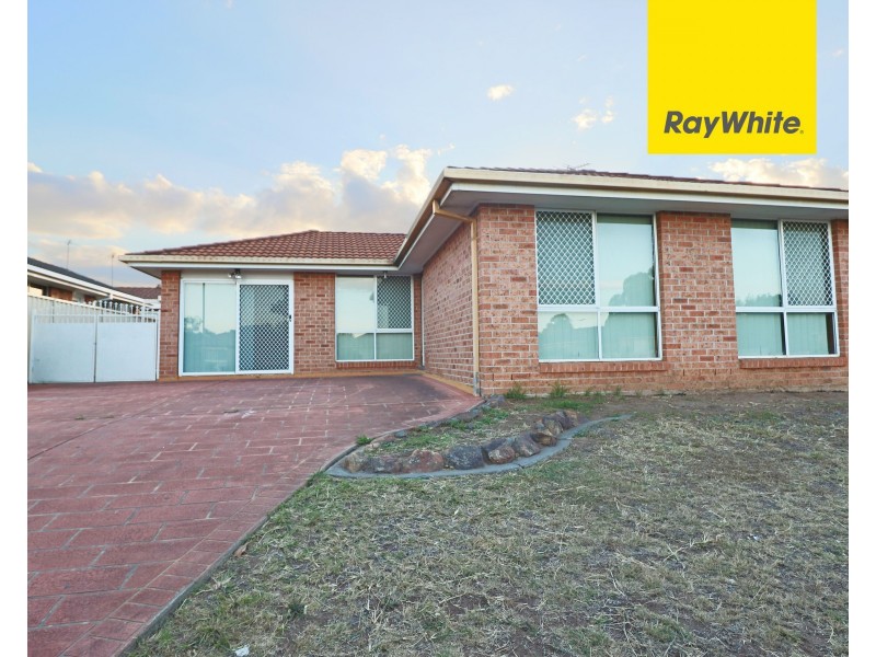 36 Falcon Circuit, Green Valley NSW 2168
