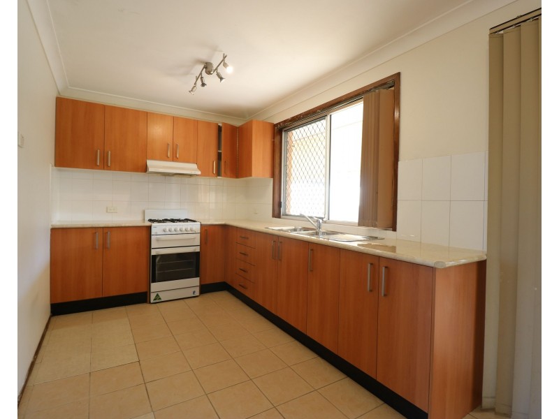 36 Falcon Circuit, Green Valley NSW 2168