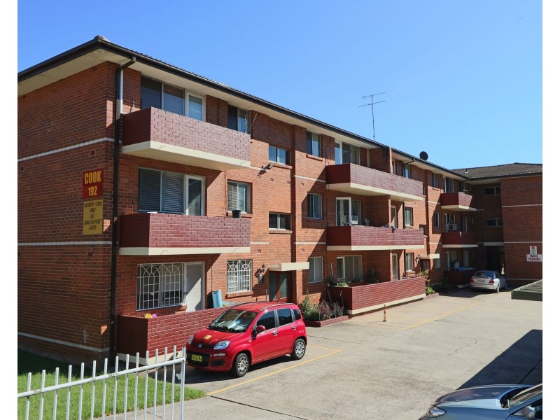 16/192 Sandal Crescent, Carramar NSW 2163