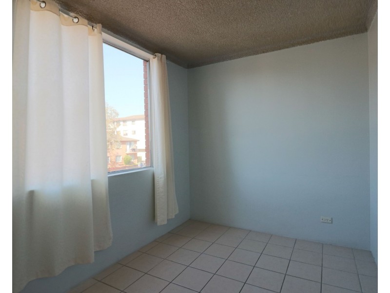 4/20 York Street, Fairfield NSW 2165