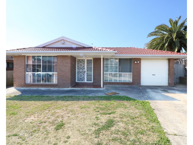 71 Nineveh Crescent, Greenfield Park NSW 2176
