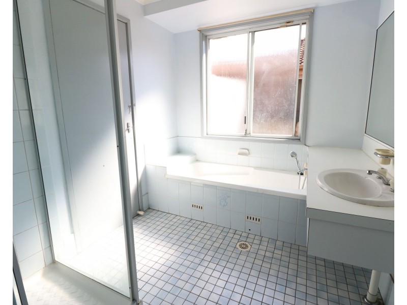 71 Nineveh Crescent, Greenfield Park NSW 2176