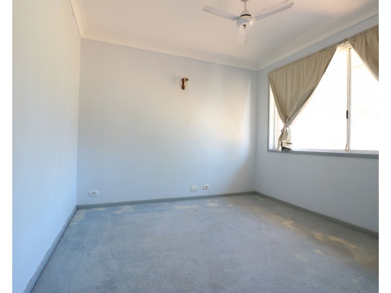 71 Nineveh Crescent, Greenfield Park NSW 2176