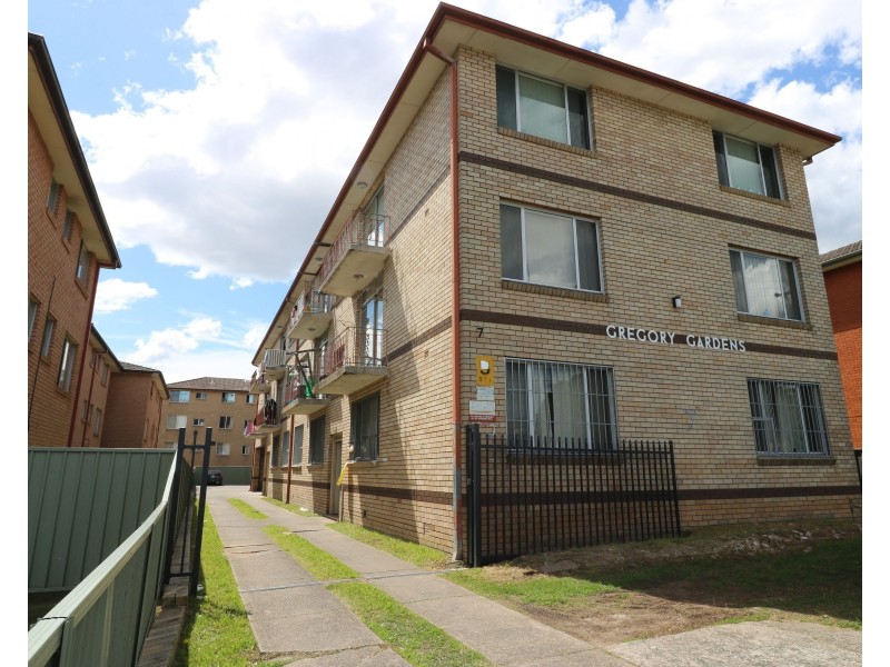2/7 Bridge Street, Cabramatta NSW 2166