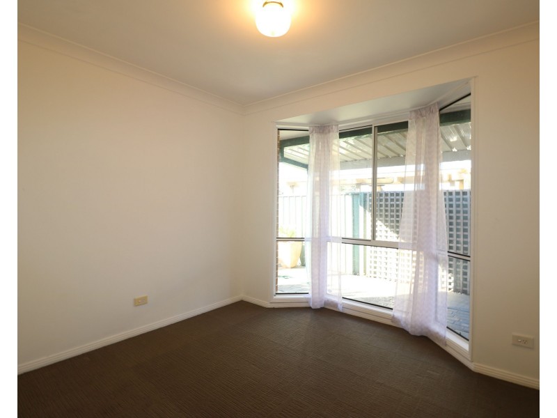 5A Tamworth Crescent, Hoxton Park NSW 2171