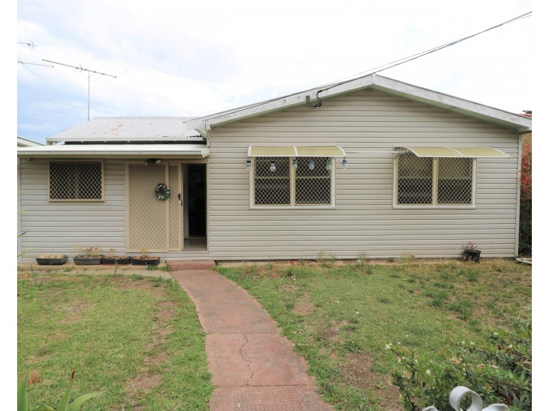 5 Parker Street, Fairfield NSW 2165