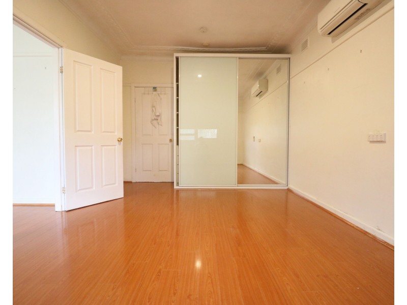 5 Parker Street, Fairfield NSW 2165