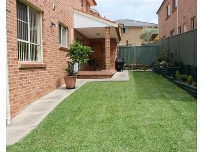 2 Gerarda Place, West Hoxton NSW 2171