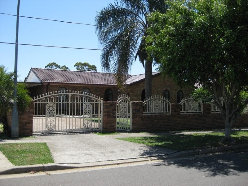 45 Corinda Street, St Johns Park NSW 2176