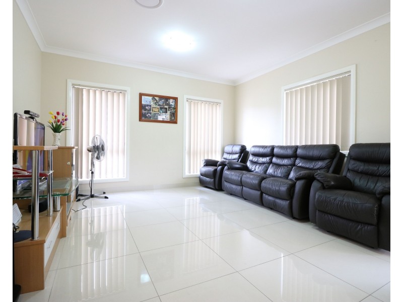 2A Waverley Street, Fairfield West NSW 2165