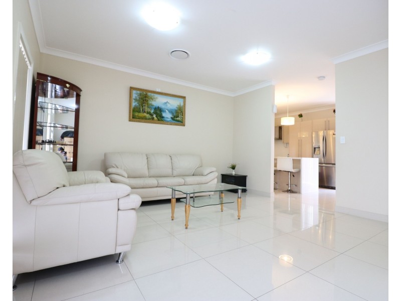 2A Waverley Street, Fairfield West NSW 2165