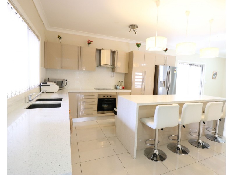 2A Waverley Street, Fairfield West NSW 2165