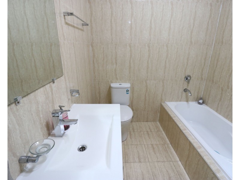 2A Waverley Street, Fairfield West NSW 2165