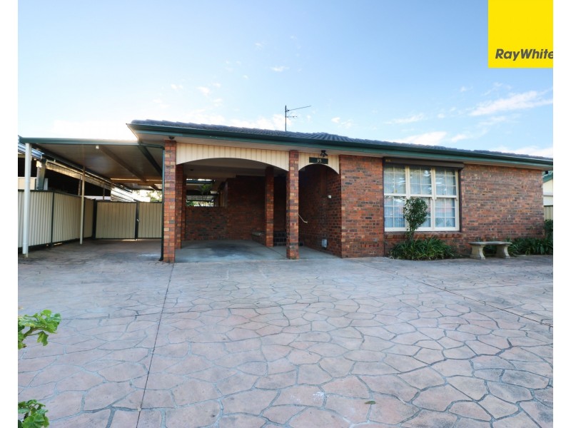 35 Melbourne Road, St Johns Park NSW 2176