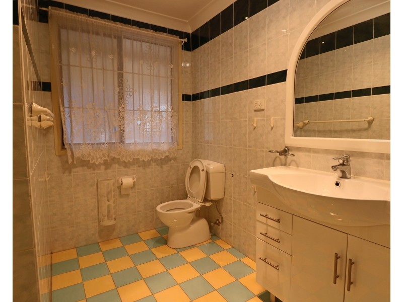 456 Hamilton Road, Fairfield West NSW 2165