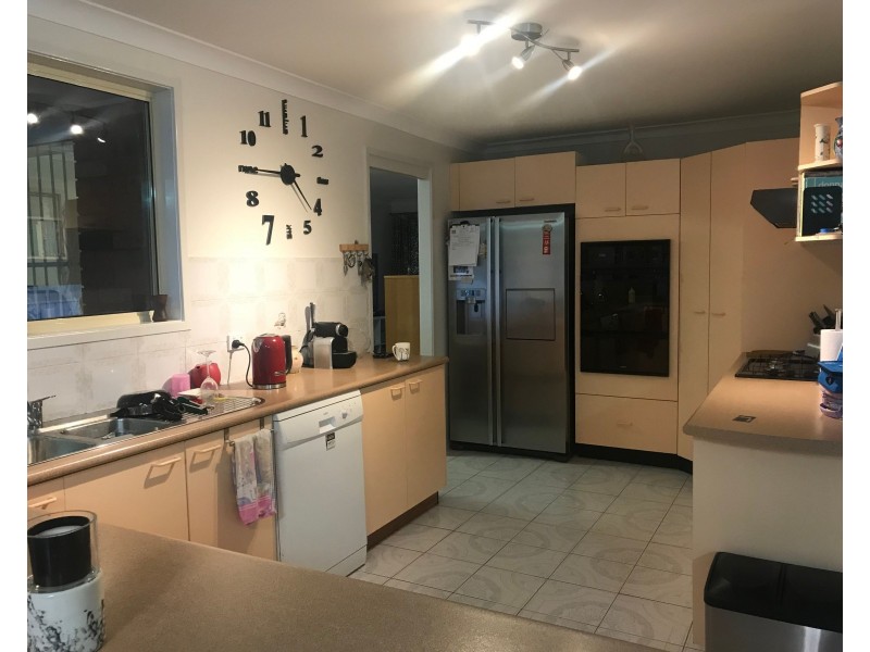 33 Diamond Crescent, Bonnyrigg NSW 2177