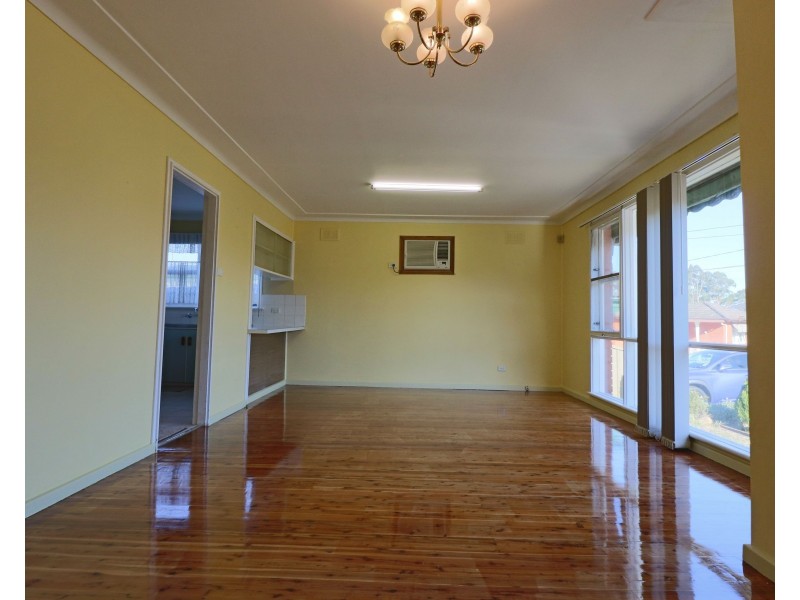 6 Savery Place, Fairfield NSW 2165