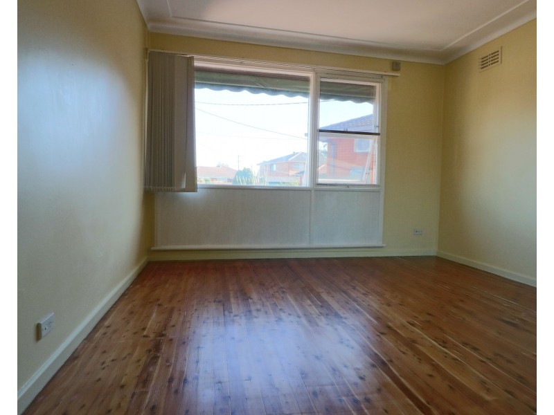 6 Savery Place, Fairfield NSW 2165