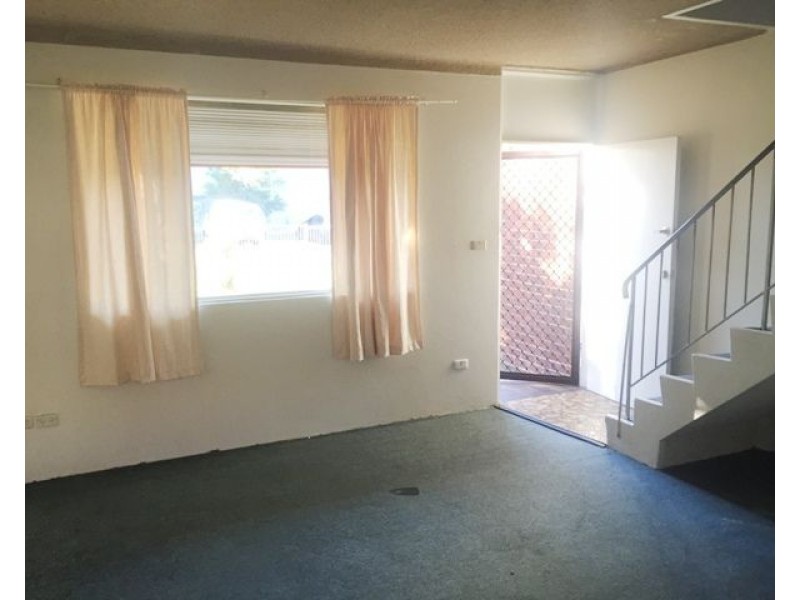 3/112-114 Wattle Avenue, Carramar NSW 2163