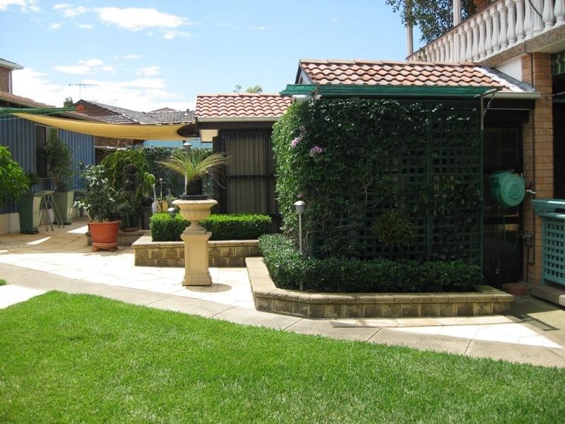 Greenfield Park NSW 2176