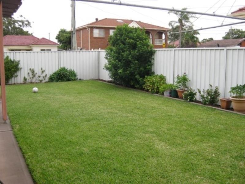 Fairfield NSW 2165
