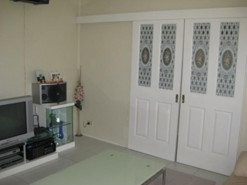 4 Andrew Street, Canley Heights NSW 2166