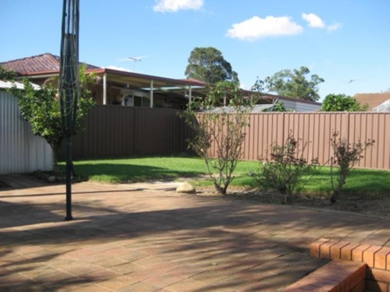 Edensor Park NSW 2176