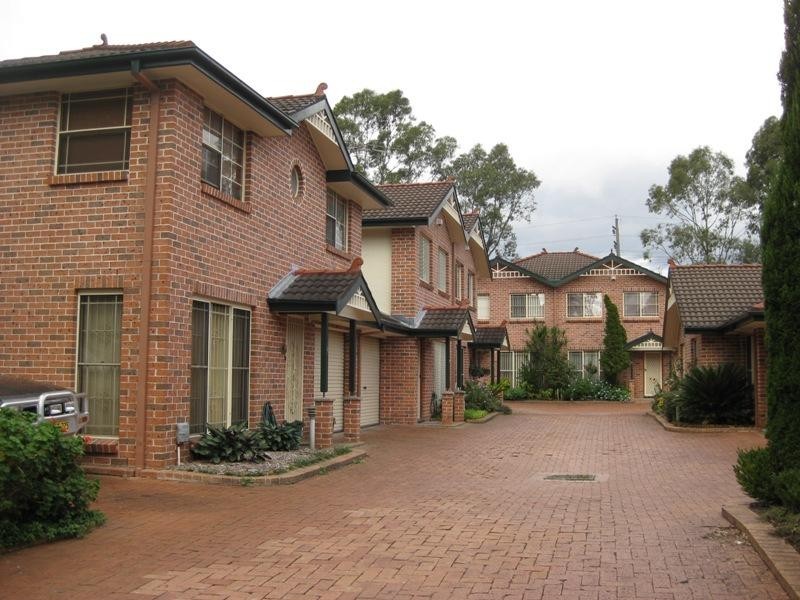 12/8 Humphries Road, Wakeley NSW 2176