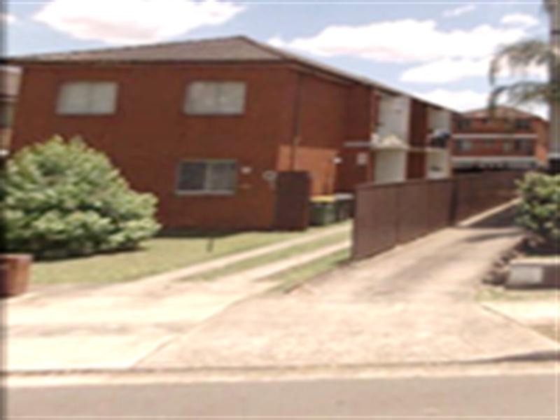 Level 1 1/9 Carramar Avenue, Carramar NSW 2163