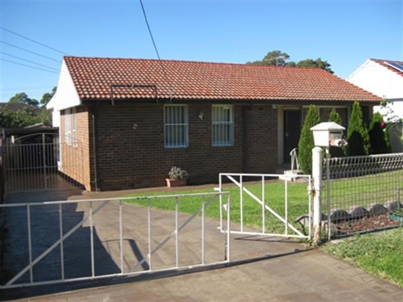 26 Tasman Parade, Fairfield West NSW 2165