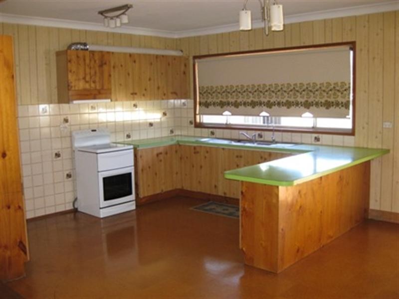 26 Tasman Parade, Fairfield West NSW 2165