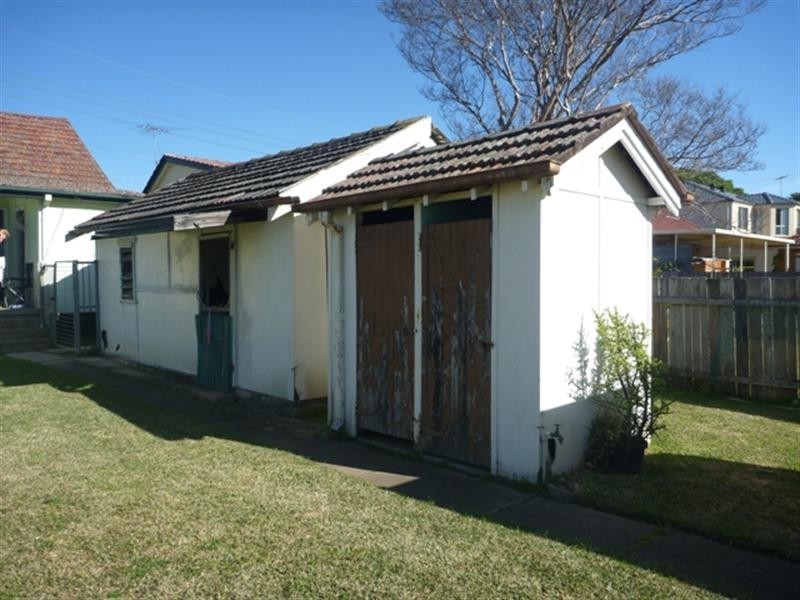 11 Curtin Street, Cabramatta NSW 2166